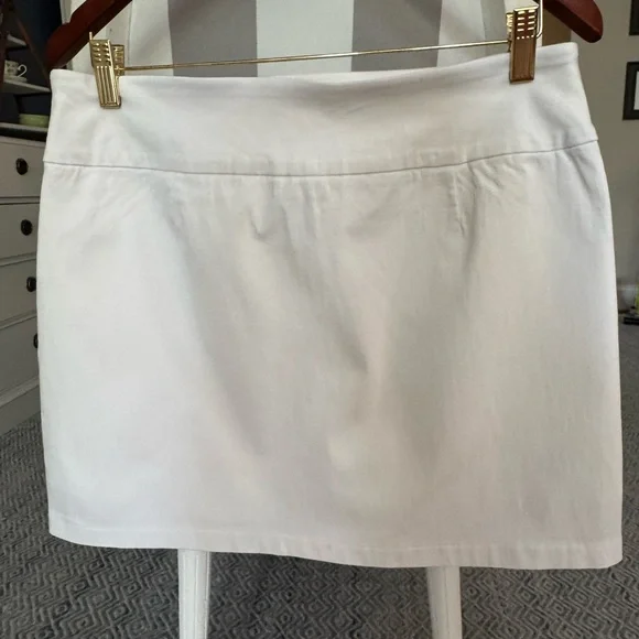 White Mini Skirt / Skort -10 - Picture 3 of 5